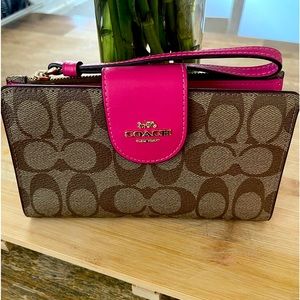 COACH Tech Phone Wallet Pink & Khaki